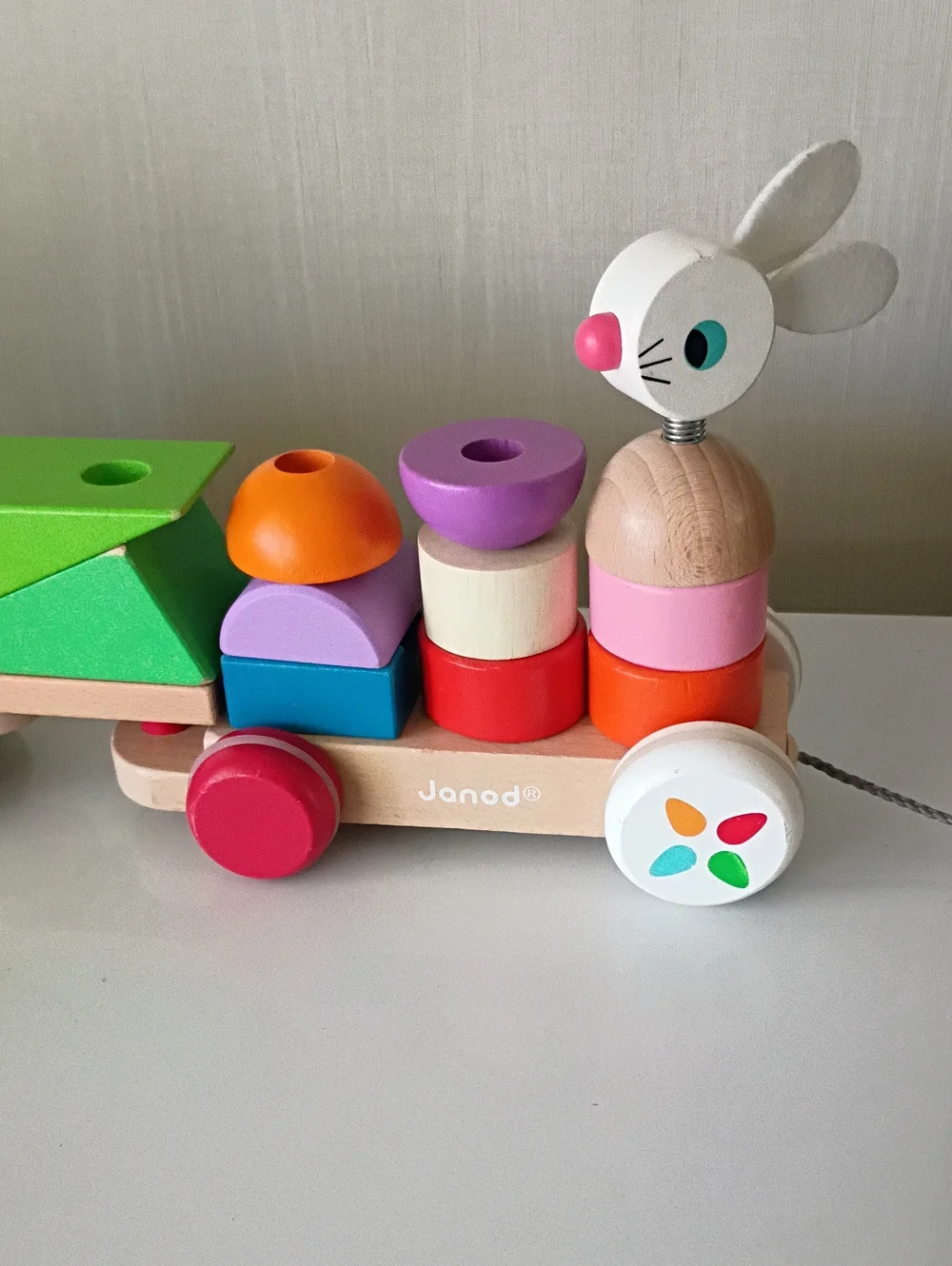 ALL ABOARD THE ANIMAL TRAIN - Stack The Wood Blocks Mix And Match